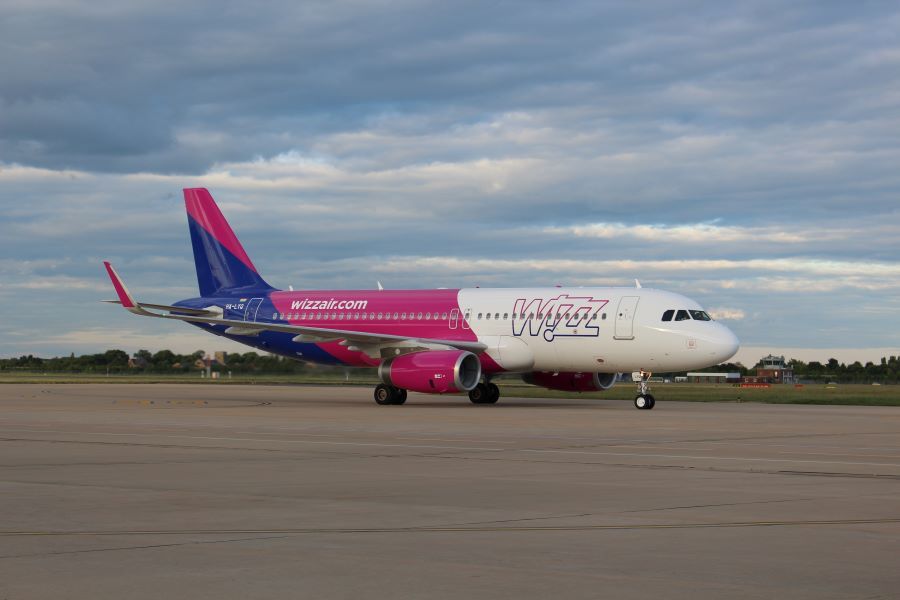 Wizz Air jetting off from Doncaster Sheffield Airport