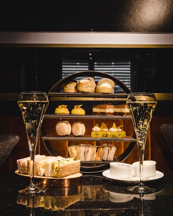 Treat Mum to an Unmissable Afternoon Tea Experience at Dakota Leeds